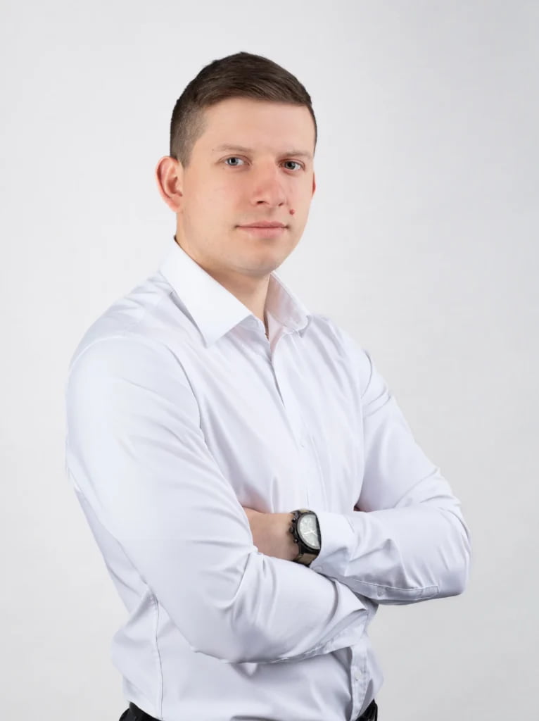 Hei! Jeg er en fullstack webutvikler, med spesialkompetanse innen PHP, JavaScript, HTML og CSS 👍