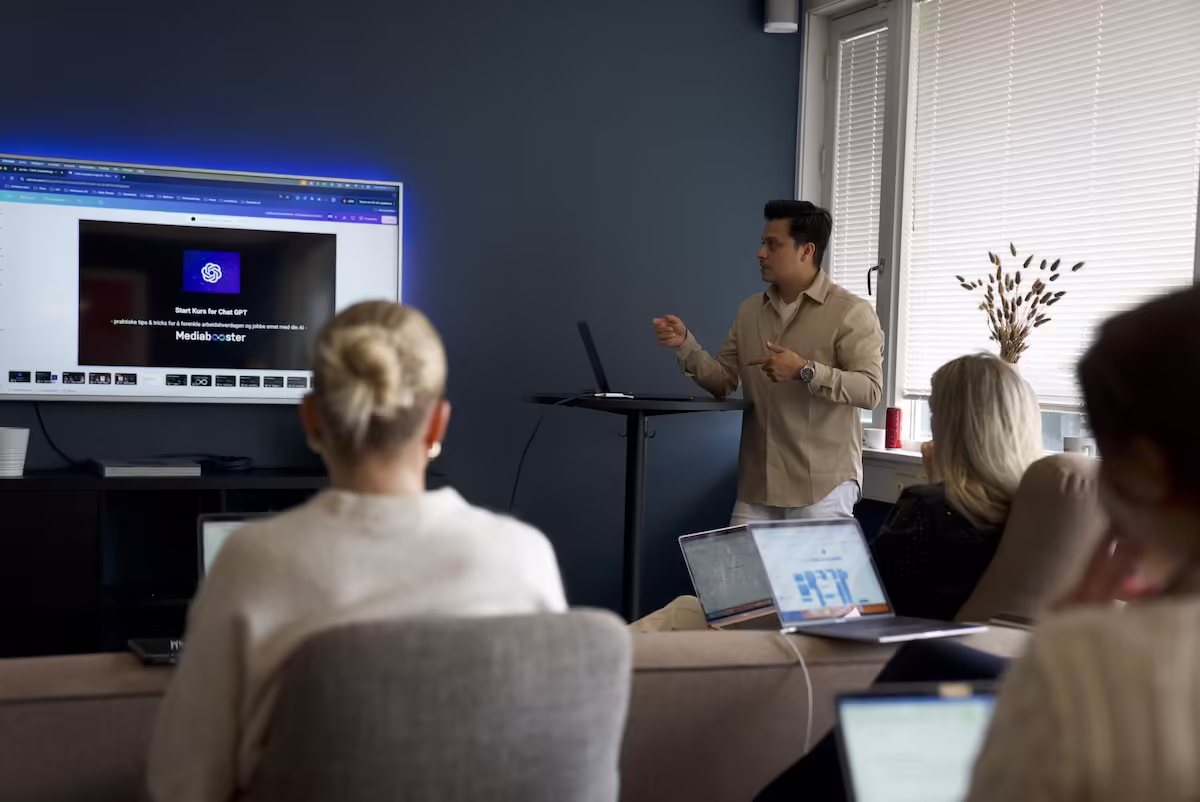 ChatGPT kurs for bedrifter - Mediabooster Norge AS - AI - Kunstig intelligens